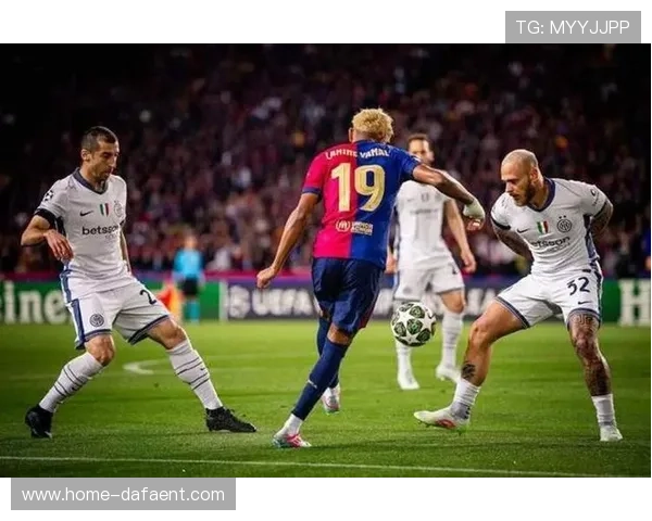 弗里克如何凭冷静调整破解巴萨困境成为逆袭关键