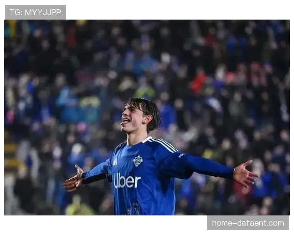 科莫球员尼科·帕斯表现全面跻身射手助攻抢断榜前列